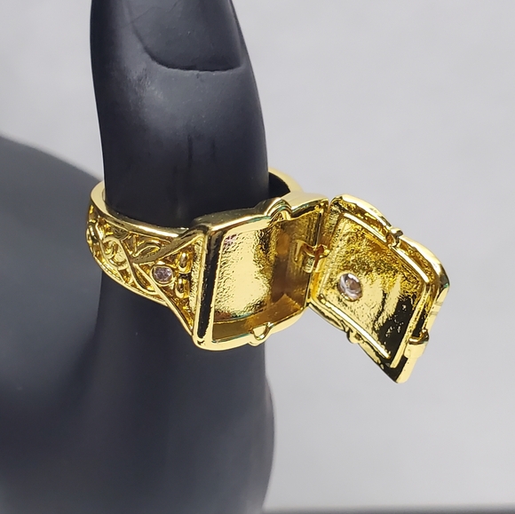 Mens Open Locklet Secret Compartment Ring - Picture 8 of 15